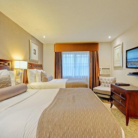 Red Lion Inn And Suites Victoria Bagian luar foto