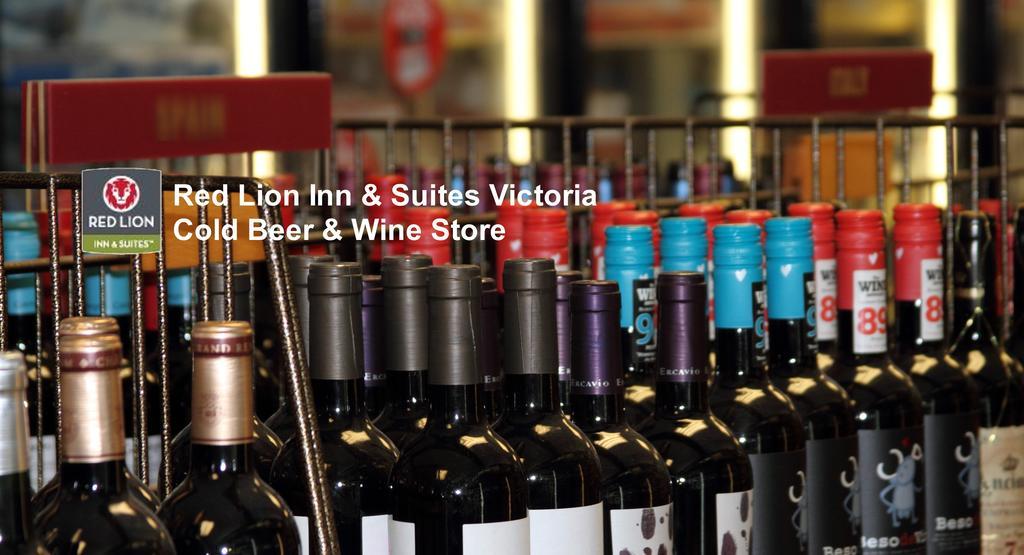 Red Lion Inn And Suites Victoria Bagian luar foto